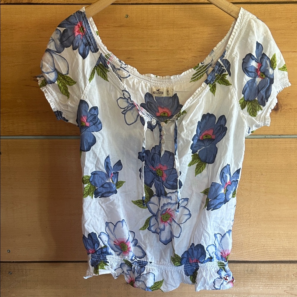 Hollister White and Blue Floral Blouse